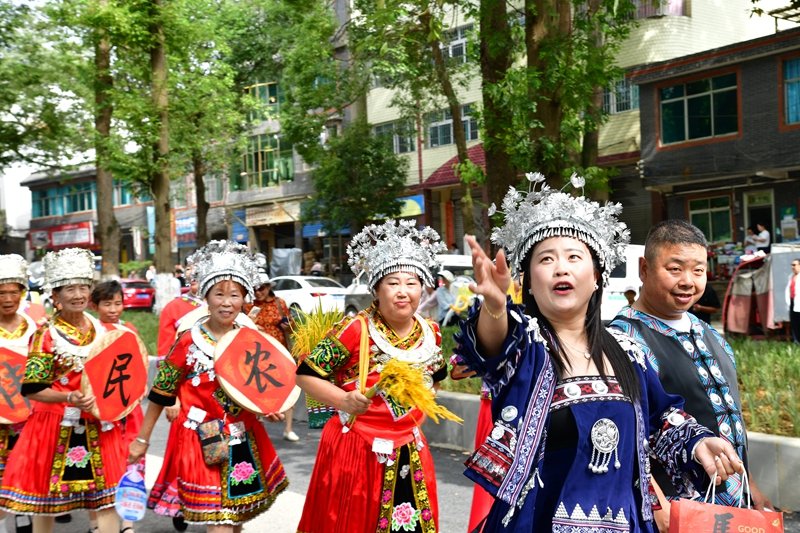 以旅兴农